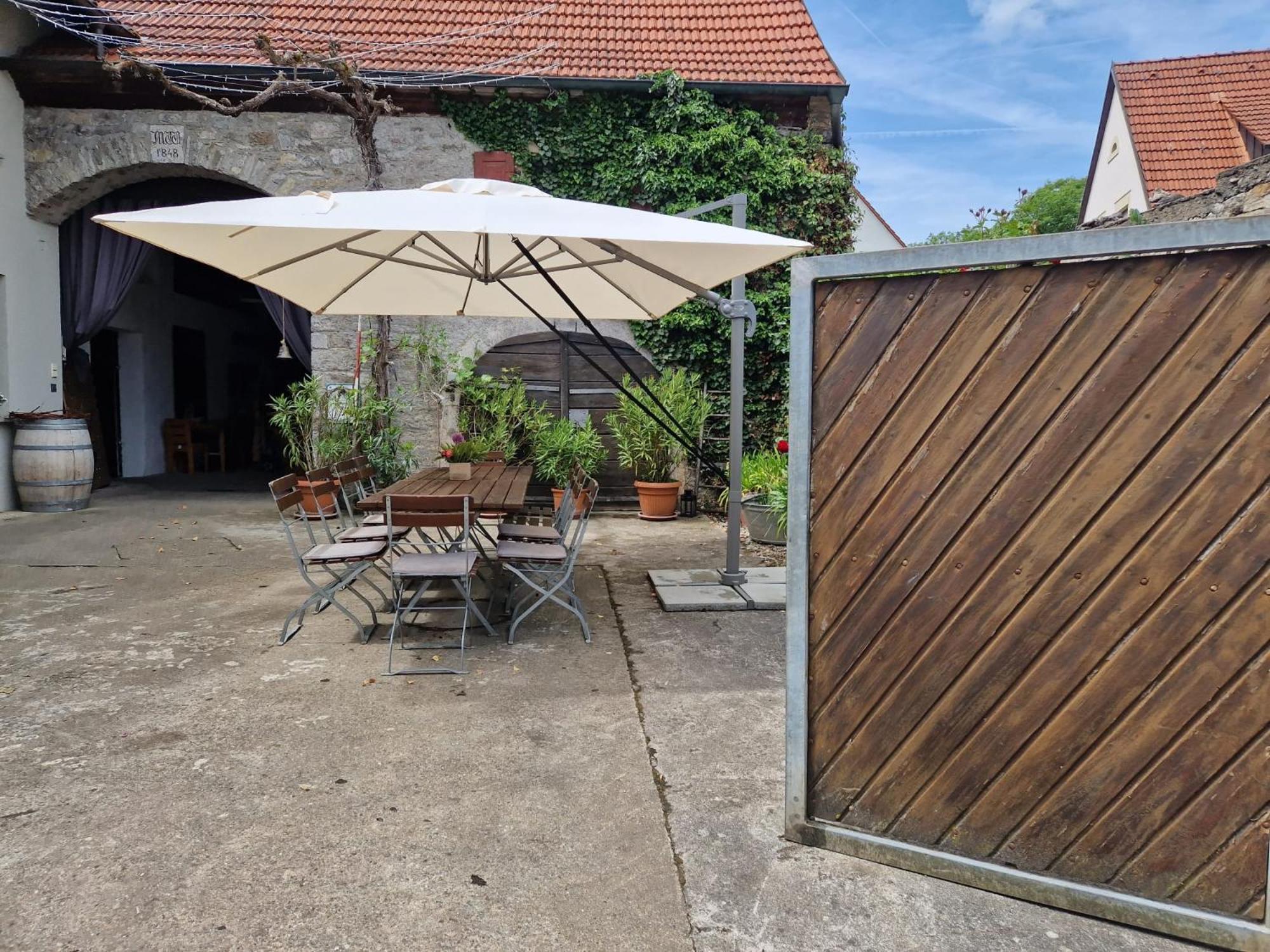 Apartamento Weingut Knauer Dettelbach Exterior foto